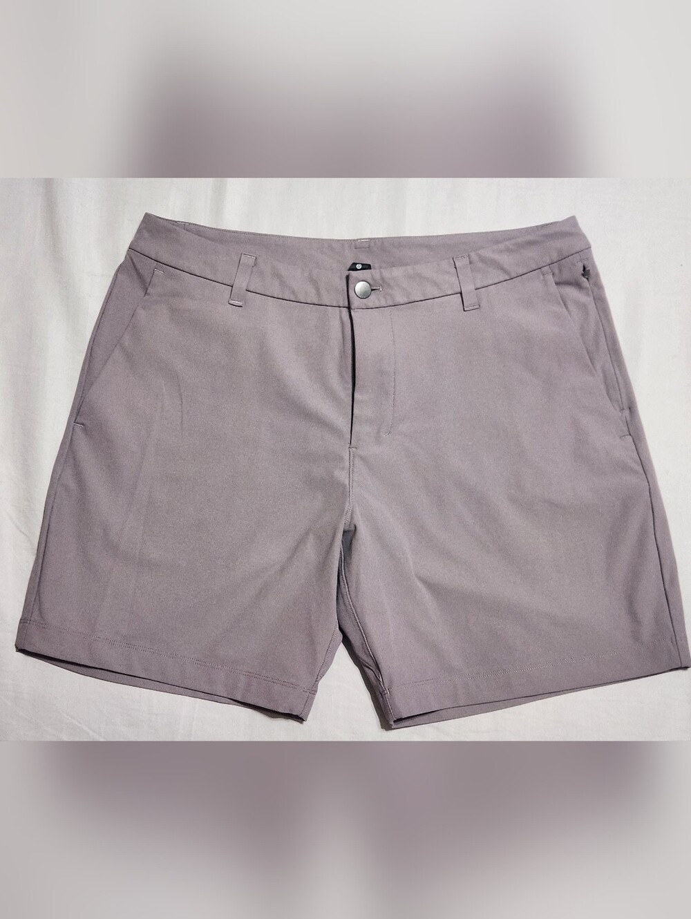 Lululemon Men's Size 34 Commission Shorts Grey